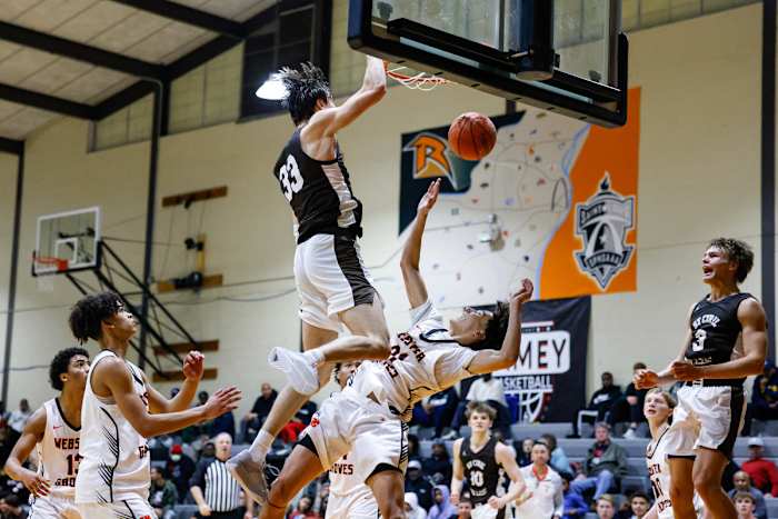 Webster Groves Missouri Mount Carmel Illinois boys basketball December 16 2023 Nate Latsch 25004